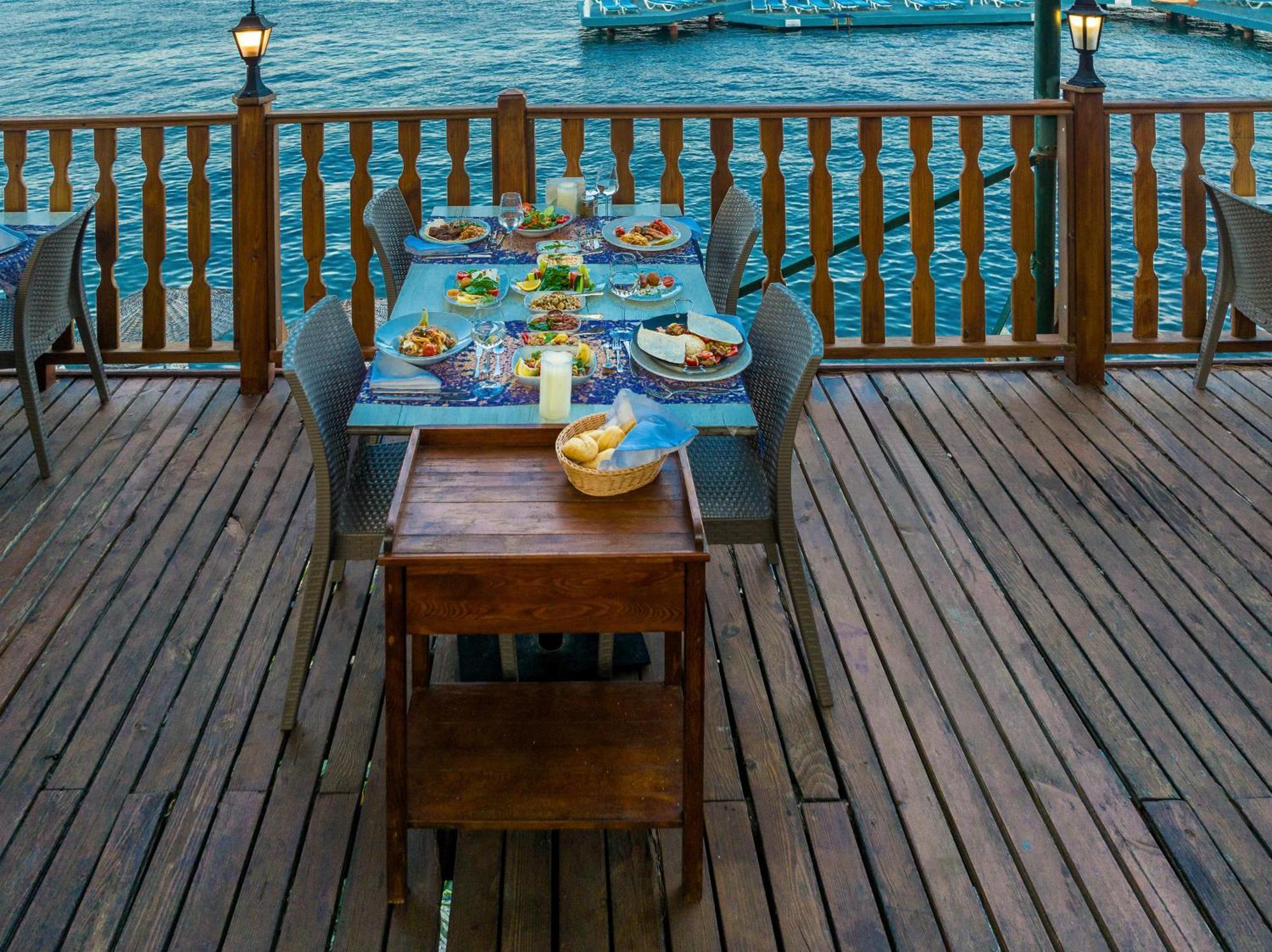 Labranda Mares Marmaris Hotel Eksteriør bilde The Deck