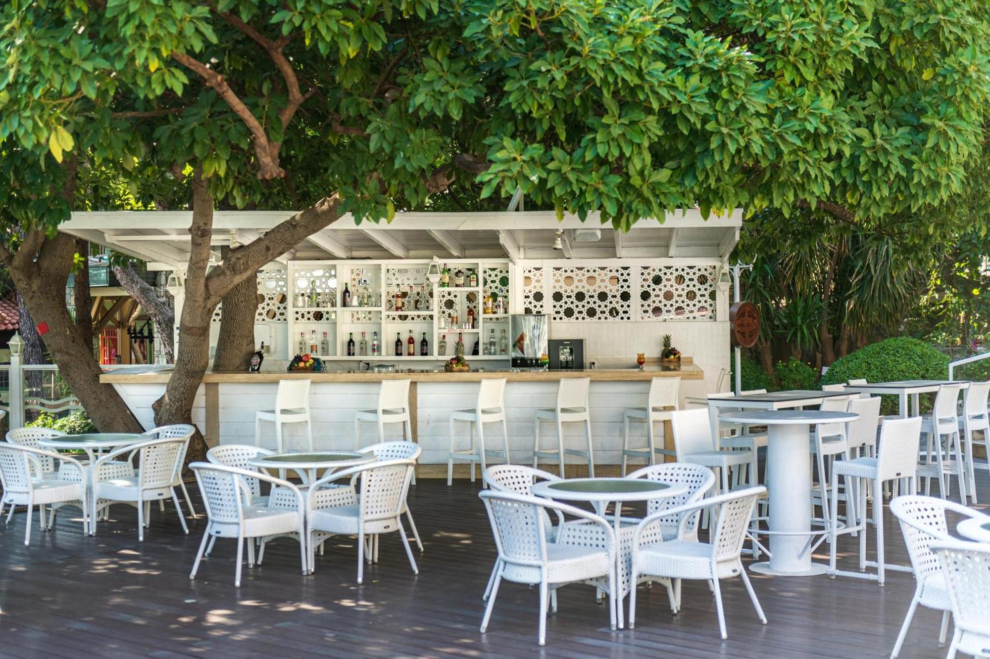 Labranda Mares Marmaris Hotel Eksteriør bilde The bar at the Athens Conservatory