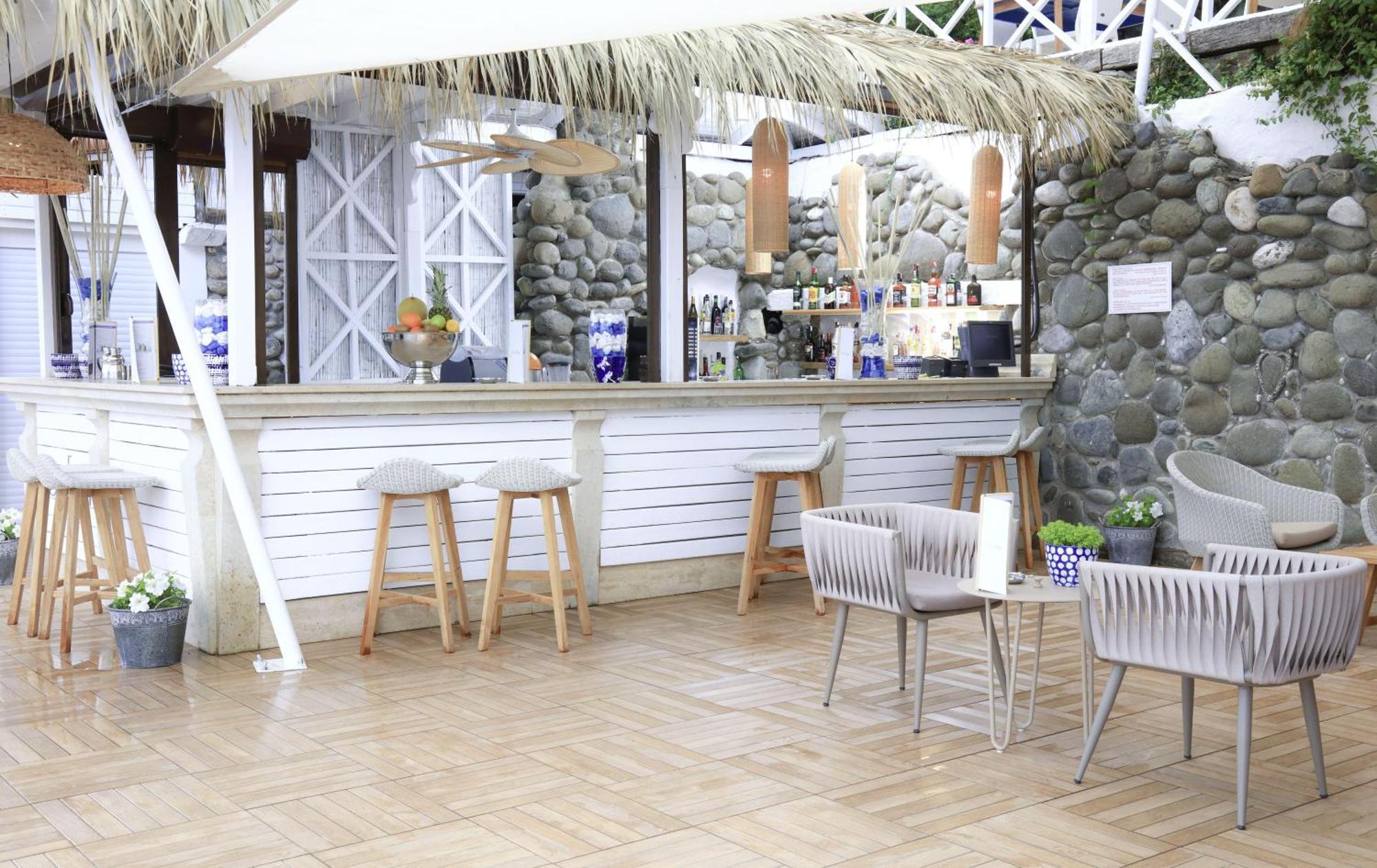 Labranda Mares Marmaris Hotel Eksteriør bilde The bar at the pool