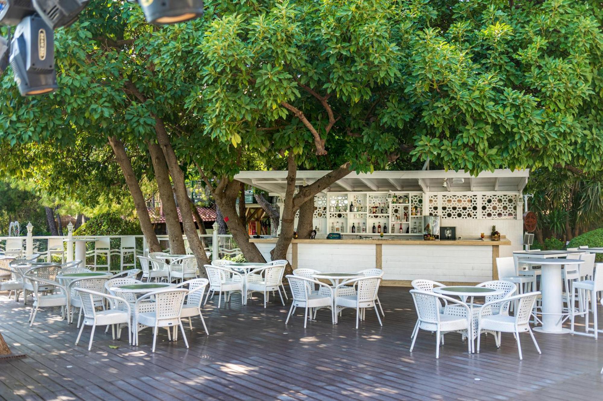 Labranda Mares Marmaris Hotel Eksteriør bilde The bar at the top of the observation tower